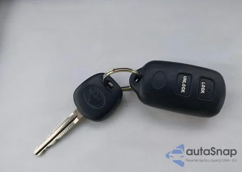 2007 Toyota Corolla Le z USA, uszkodzony, nr VIN 1NXBR32E37Z883826